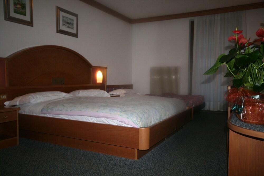 Hotel St. Raphael Madonna di Campiglio Luaran gambar