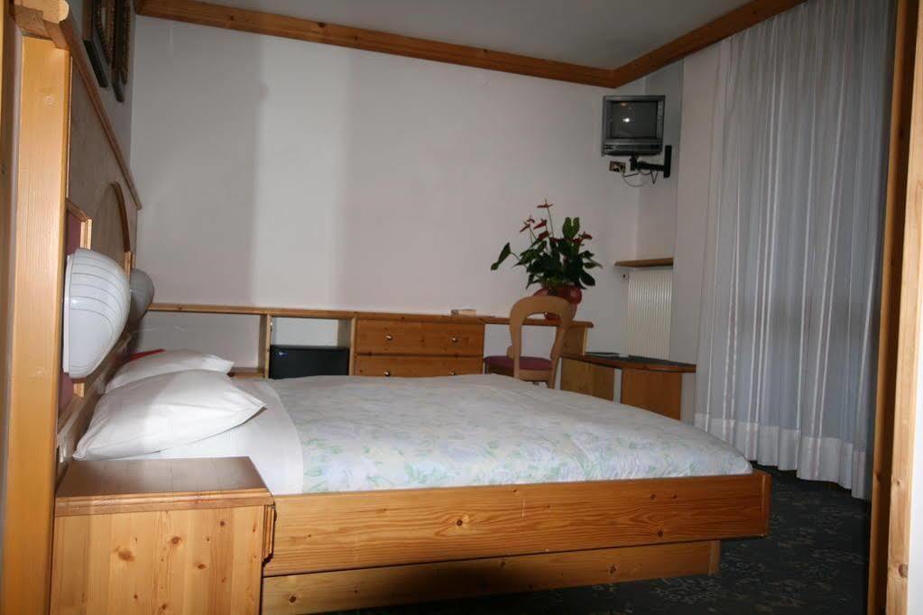 Hotel St. Raphael Madonna di Campiglio Luaran gambar